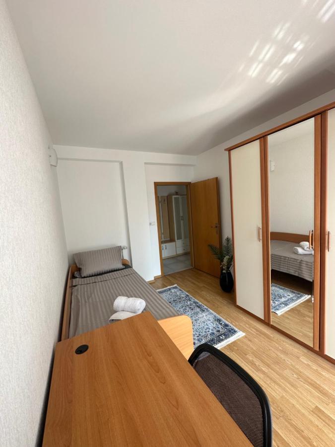 Spacious 3-Bedroom Condo Next To City Center Приштина Экстерьер фото