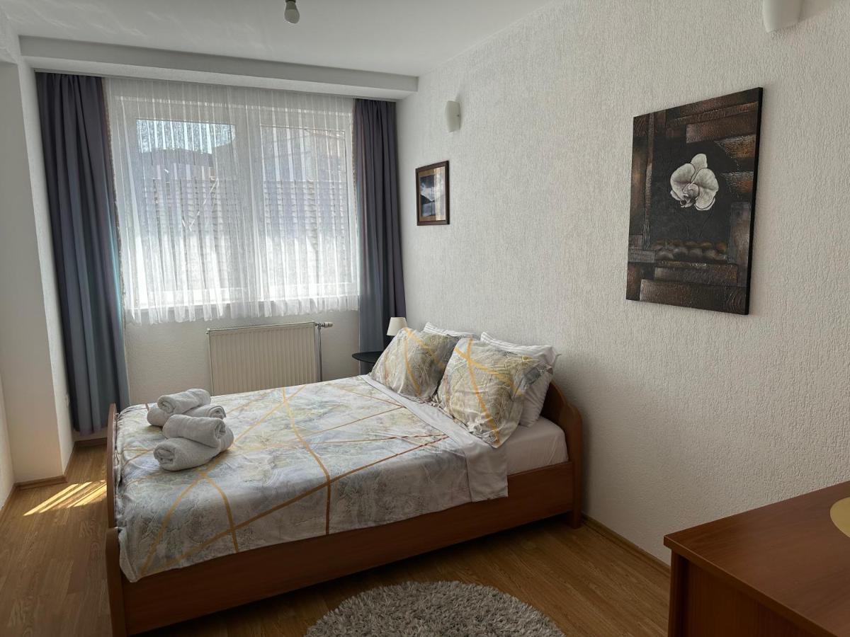 Spacious 3-Bedroom Condo Next To City Center Приштина Экстерьер фото