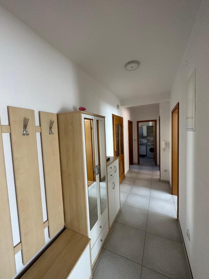 Spacious 3-Bedroom Condo Next To City Center Приштина Экстерьер фото