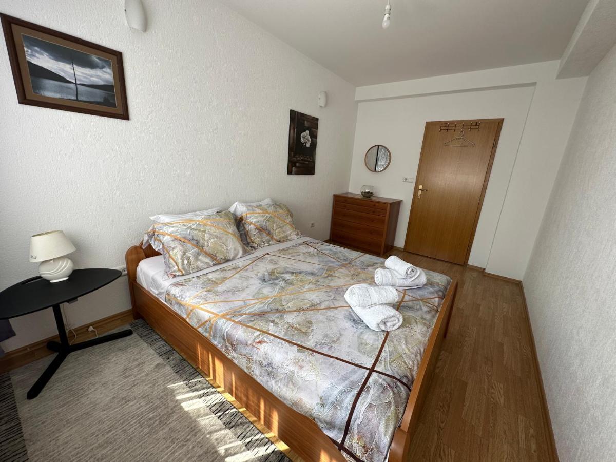 Spacious 3-Bedroom Condo Next To City Center Приштина Экстерьер фото